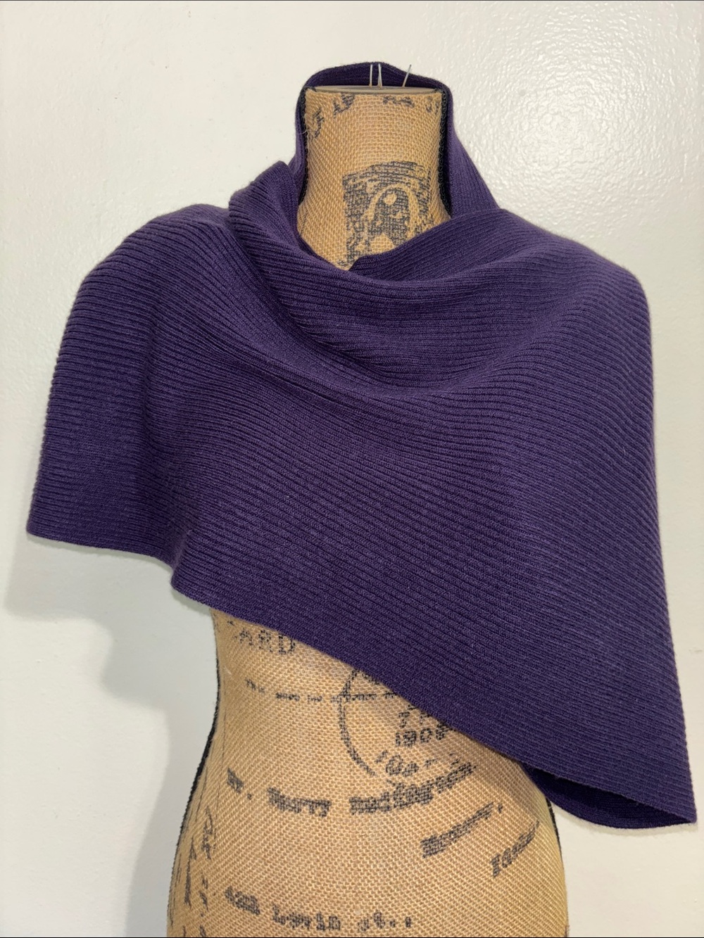 Women's Lightweight Ribbed Infinity Scarf - Lavender Purple
